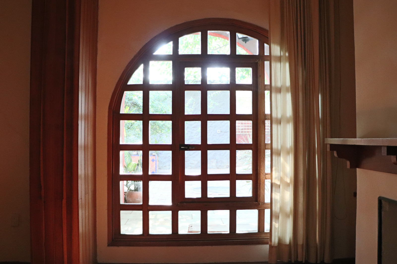 COMMERCIAL HOUSE FOR RENT IN BRENAMIEL OAXACA